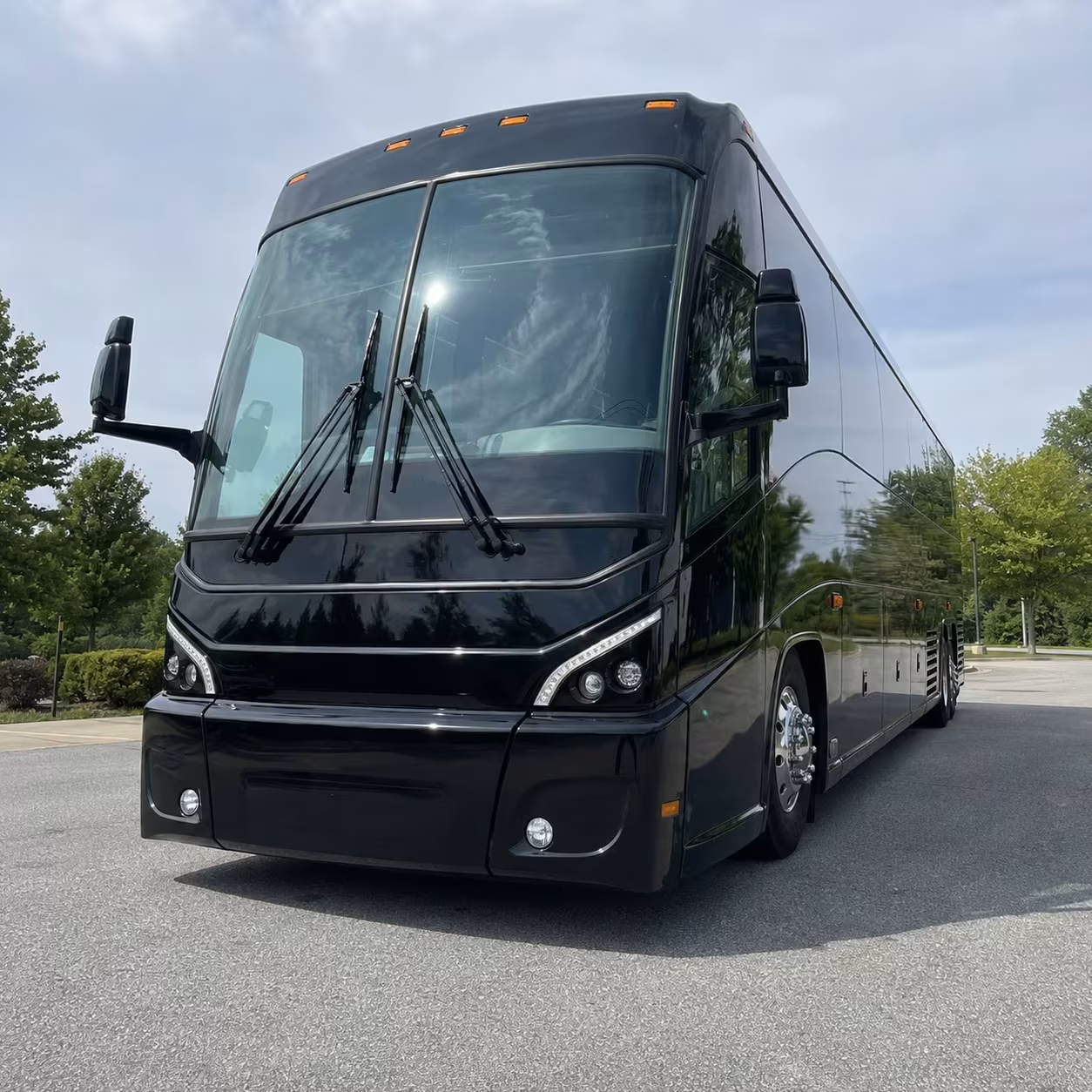 austin charter bus rentals for fort cavazos base transfers