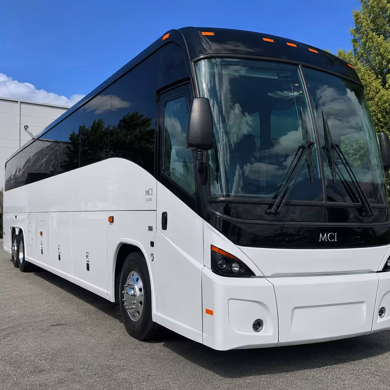austin employee shuttle buses from remote parking to the office